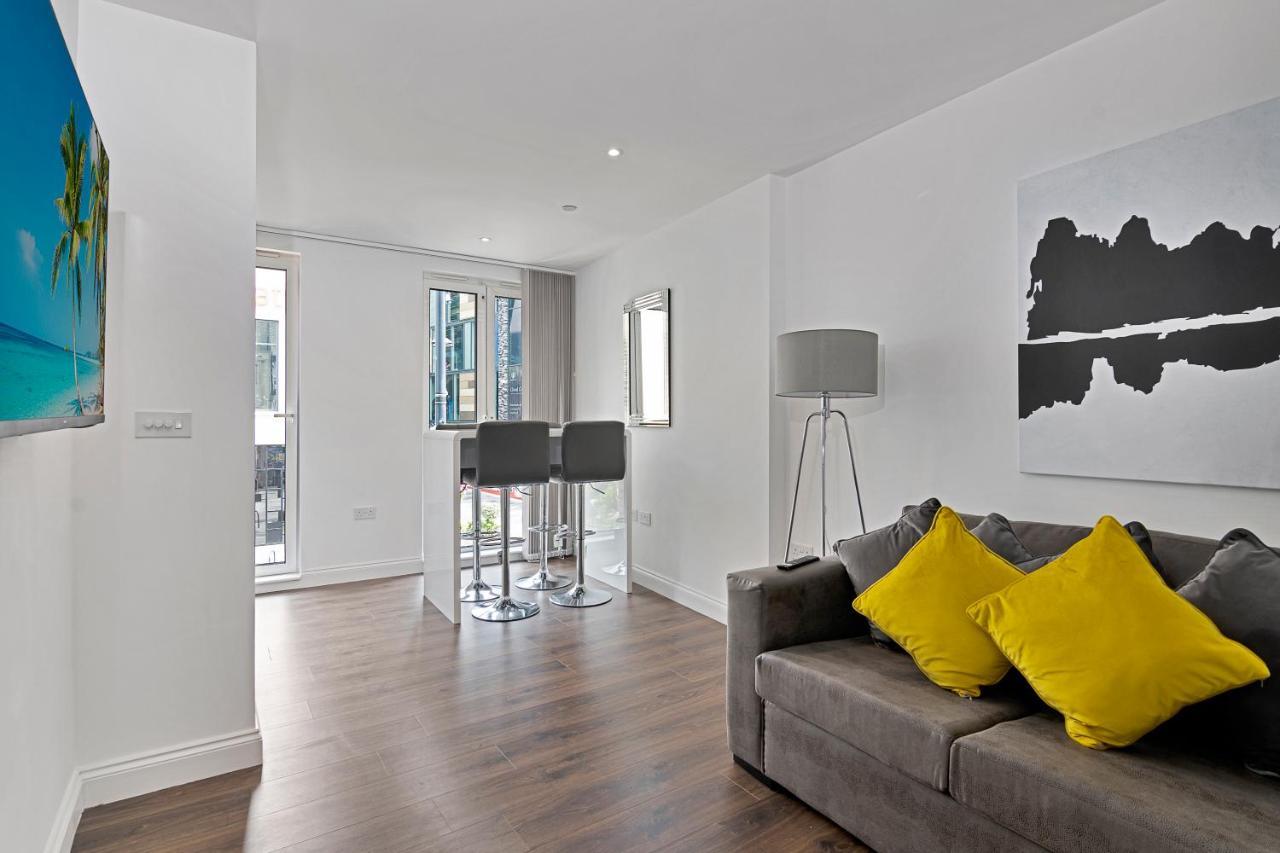 Spacious, Bright & Modern 1 & 2 Bed Apartments At Sligo House - Central Watford Watford  Exteriör bild