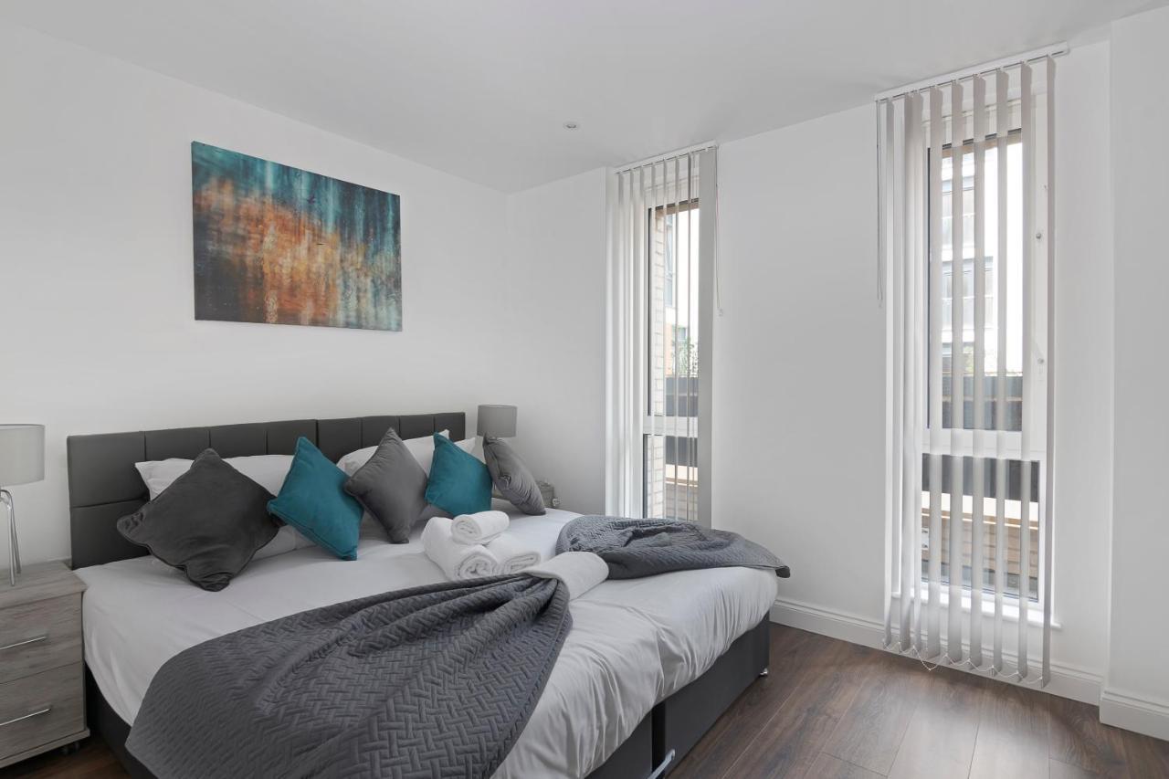 Spacious, Bright & Modern 1 & 2 Bed Apartments At Sligo House - Central Watford Watford  Exteriör bild