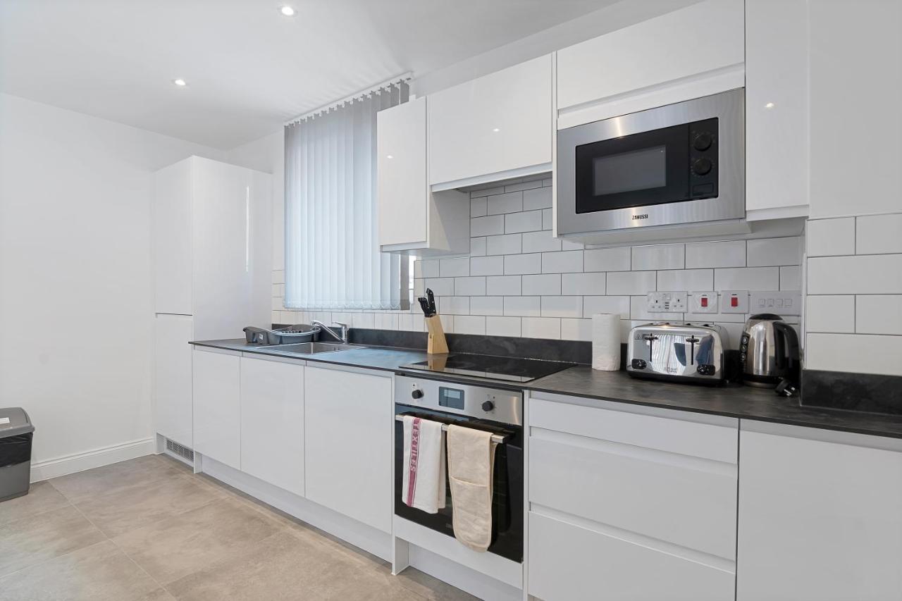 Spacious, Bright & Modern 1 & 2 Bed Apartments At Sligo House - Central Watford Watford  Exteriör bild