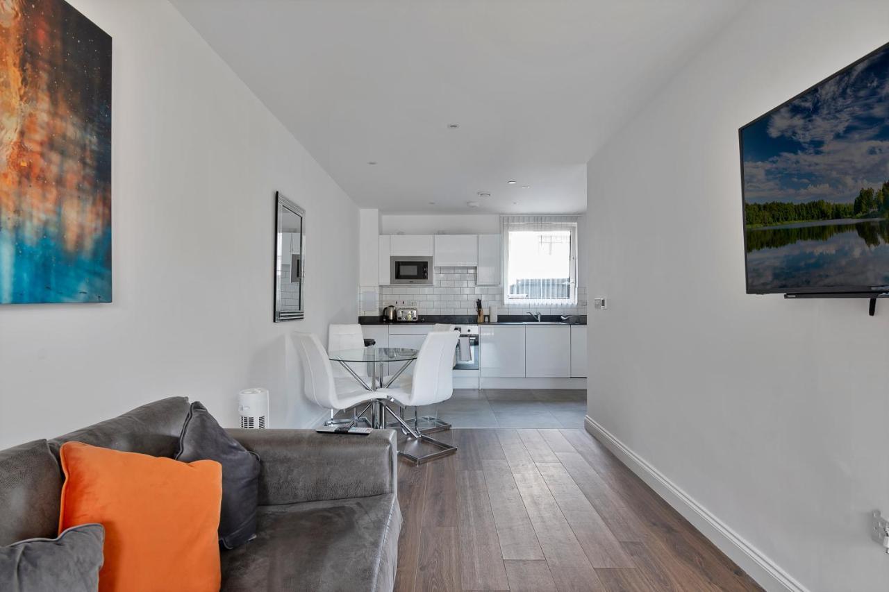Spacious, Bright & Modern 1 & 2 Bed Apartments At Sligo House - Central Watford Watford  Exteriör bild