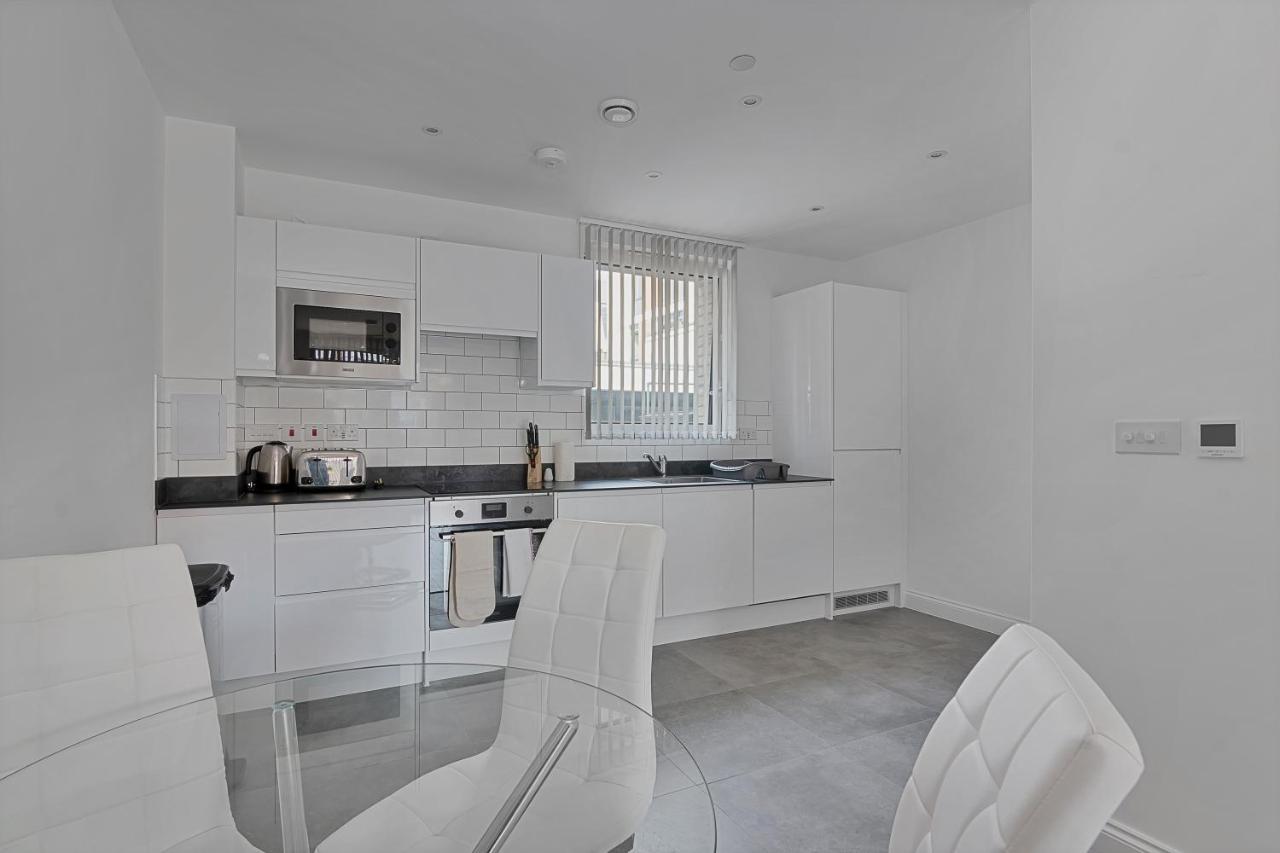 Spacious, Bright & Modern 1 & 2 Bed Apartments At Sligo House - Central Watford Watford  Exteriör bild