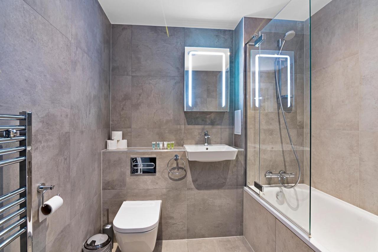 Spacious, Bright & Modern 1 & 2 Bed Apartments At Sligo House - Central Watford Watford  Exteriör bild