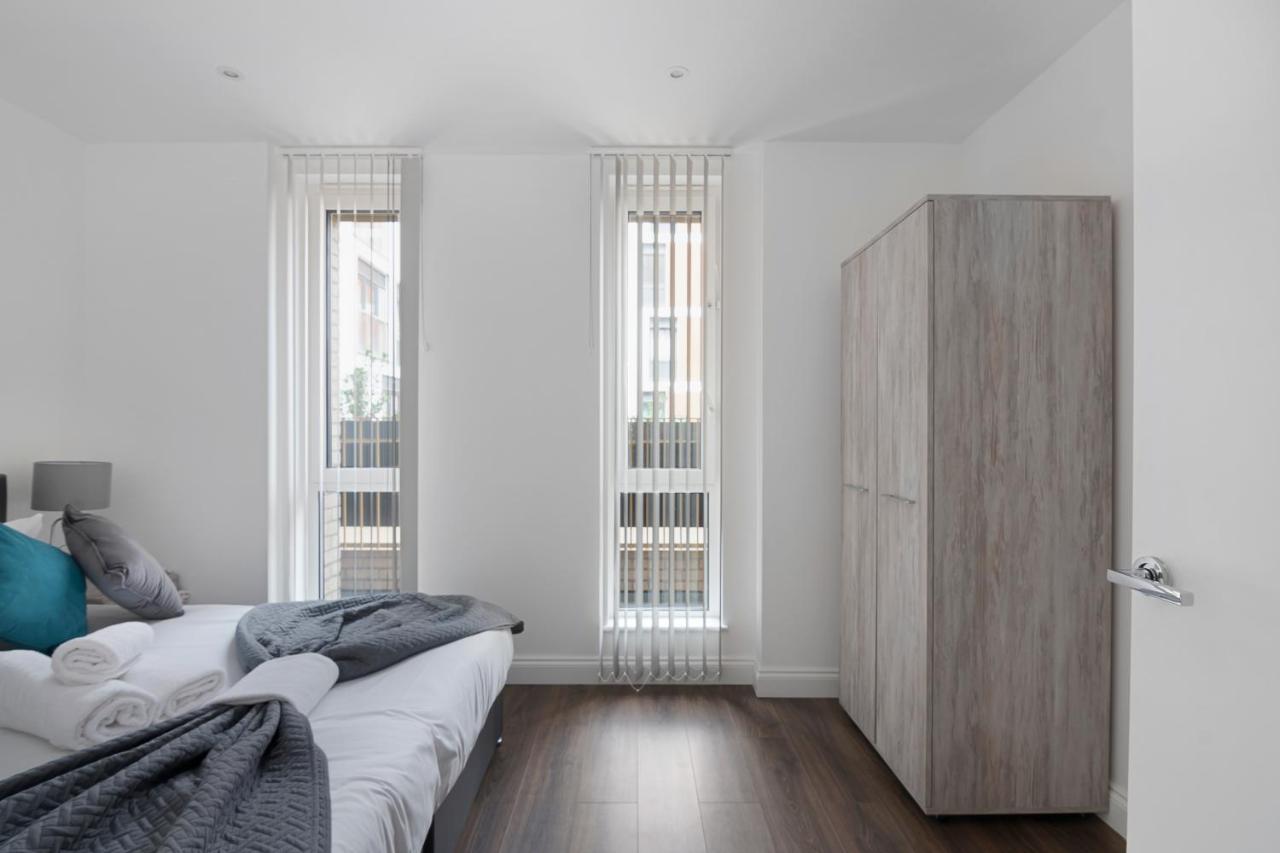 Spacious, Bright & Modern 1 & 2 Bed Apartments At Sligo House - Central Watford Watford  Exteriör bild