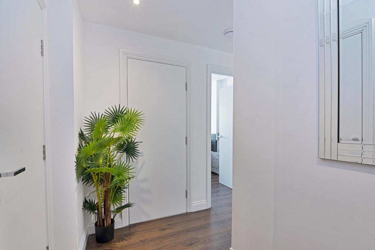 Spacious, Bright & Modern 1 & 2 Bed Apartments At Sligo House - Central Watford Watford  Exteriör bild